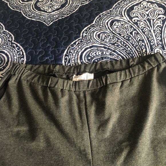 Women with Control grey jogger with black stripes - Picture 4 of 11